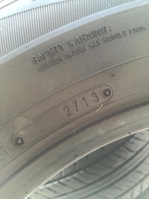 ขายยาง DUNLOP GRANDTREK PT2 265-60-18 ปี13 ดอกสวยๆ ไม่มีปะ ชุดละ 4,500 บาท