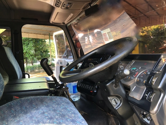 รถนิสสัน 10 ล้อดั้ม UD เปลื่ยนเครื่อง 220 แรงม้า. ปี 33.     สนใจติดต่อ  081 - 6079515