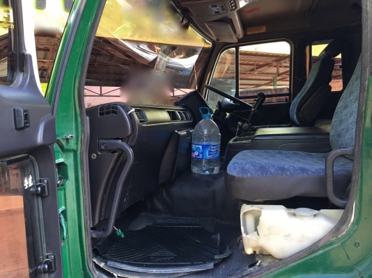 รถนิสสัน 10 ล้อดั้ม UD เปลื่ยนเครื่อง 220 แรงม้า. ปี 33.     สนใจติดต่อ  081 - 6079515