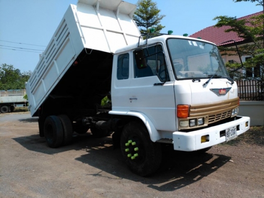ขายรถบรรทุกหกล้อดั้มฮีโน่ KL300 เครื่อง EH 700 -168 แรงม้ากระบะยาว 4 เมตร ช่วงล้อ 3.70 เมตร