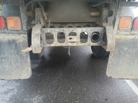 รถอีซูซุ 6 ล้อดั้ม FRR  220 แรงม้า  ปี 55.  ( รถวิ่ง 12x,xxx กม. )     สนใจติดต่อ  081 - 6079515