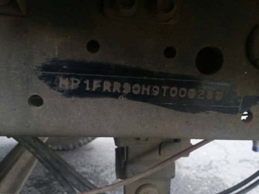 รถอีซูซุ 6 ล้อดั้ม FRR  220 แรงม้า  ปี 55.  ( รถวิ่ง 12x,xxx กม. )     สนใจติดต่อ  081 - 6079515