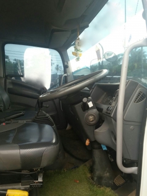 รถอีซูซุ 6 ล้อดั้ม FRR  220 แรงม้า  ปี 55.  ( รถวิ่ง 12x,xxx กม. )     สนใจติดต่อ  081 - 6079515