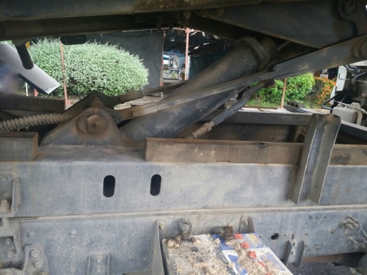 รถอีซูซุ 6 ล้อดั้ม FRR  220 แรงม้า  ปี 55.  ( รถวิ่ง 12x,xxx กม. )     สนใจติดต่อ  081 - 6079515