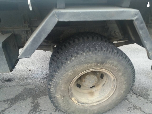 รถอีซูซุ 6 ล้อดั้ม FRR  220 แรงม้า  ปี 55.  ( รถวิ่ง 12x,xxx กม. )     สนใจติดต่อ  081 - 6079515