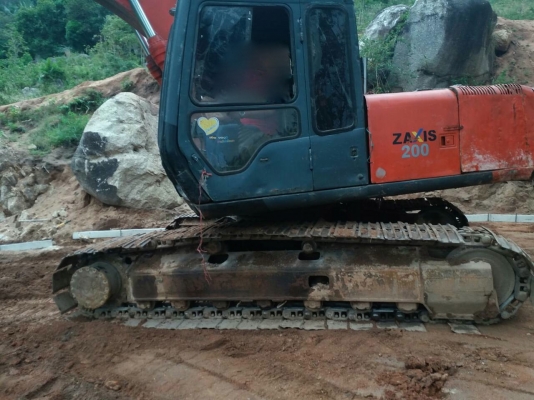 รถแบคโฮ HITACHl  EX 200 - 3.    สนใจติดต่อ  081 - 6079515