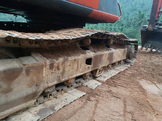 รถแบคโฮ HITACHl  EX 200 - 3.    สนใจติดต่อ  081 - 6079515