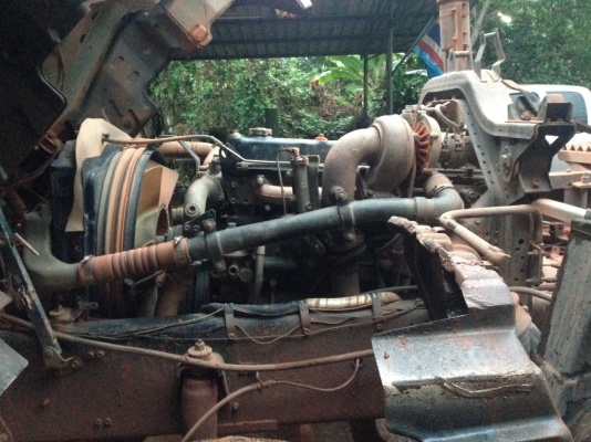 รถอีซุซุ 10 ล้อดั้ม FXZ 270 แรงม้า ปี 47.   สนใจติดต่อ  081 - 6079515