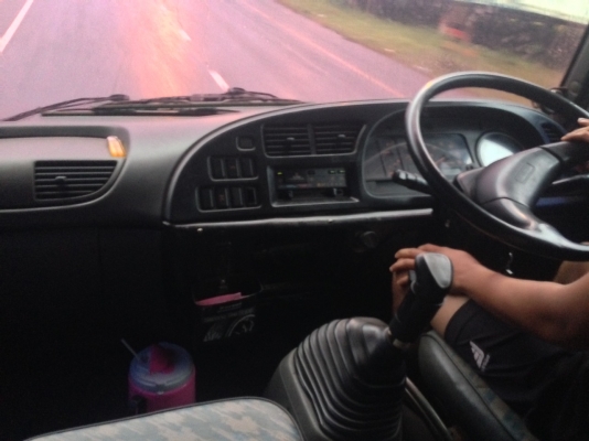 รถอีซุซุ 10 ล้อดั้ม FXZ 270 แรงม้า ปี 47.   สนใจติดต่อ  081 - 6079515