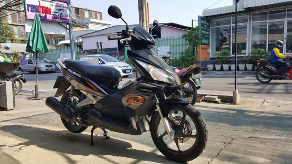 ขออนุญาติขาย HONDA AIRBLADE 110 CC รุ่น TOP ล้อแม็กแท้ศูนย์