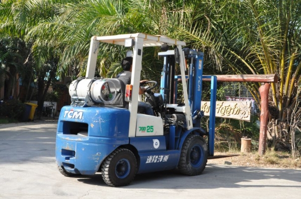 ขายFORKLIFT TCM FG25(2.5ตัน) เสา3เมตร สวยเดิมจากญี่ปุ่น ยังไม่เคยใช้ในไทย 155,000เท่านั้น!!