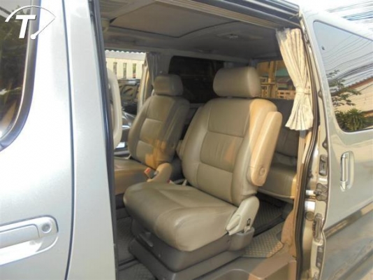 ต้องการขายรถตู้ สวยสภาพดี ไม่มีโดน ราคาต่อรองได้ ต้องการขายรถตู้ สวยสภาพดี ไม่มีโดน ราคาต่อรองได้