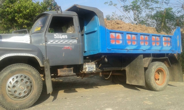 ขาย 6 ล้อดั้ม หัวยาว เครื่อง EH700 168 แรงม้า เกียร์ร็อค เฟืองท้าย FUSO พวงมาลัยพาวเวอร์ คัสซีสวยตลอดเส้น ทะเบียนครบพร้อมโอนครับ