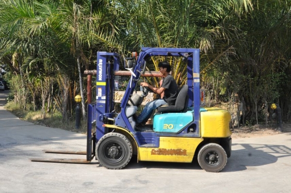 ขายFORKLIFT KOMATSU FG20-12(2ตัน) เสา3เมตร สวยเดิมจากญี่ปุ่น ยังไม่เคยใช้ในไทย 145,000เท่านั้น!!