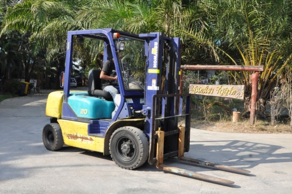 ขายFORKLIFT KOMATSU FG20-12(2ตัน) เสา3เมตร สวยเดิมจากญี่ปุ่น ยังไม่เคยใช้ในไทย 145,000เท่านั้น!!
