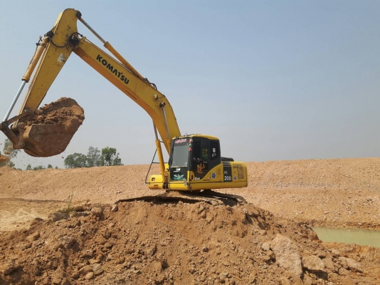 ขายรถแบคโฮ komasu pc 200-7 ขายรถแบคโฮ komasu pc 200-7