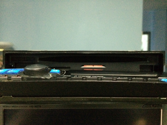 Alpine CDA-9811J MP3 CD หน้าจอไฟฟ้า ปรับได้3ระดับ ปรีเอ้า1ชุด ปรีHDD1ชุด ลูกเล่นเพียบ มือ2 ญี่ปุ่น