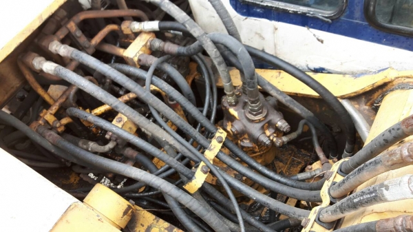 ต้องการขายรถแบ็คโฮโคมัสสึ พีซี120 รุ่น 5