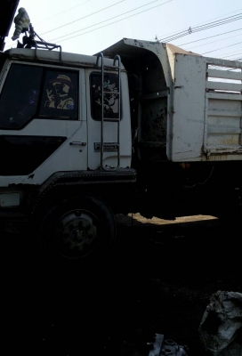 จองแล้วครับ ลูกค้าจาก กทม. สิบล้อ ไอ้หลง FN527MA 6D16-195ดั้ม 2เพา เกียร์10สสีป สภาพพร้อมใช้ ทะเบียนพร้อมโอน จองแล้วครับ ลูกค้าจาก กทม. สิบล้อ ไอ้หลง FN527MA 6D16-195ดั้ม 2เพา เกียร์10สสีป สภาพพร้อมใช้ ทะเบียนพร้อมโอน