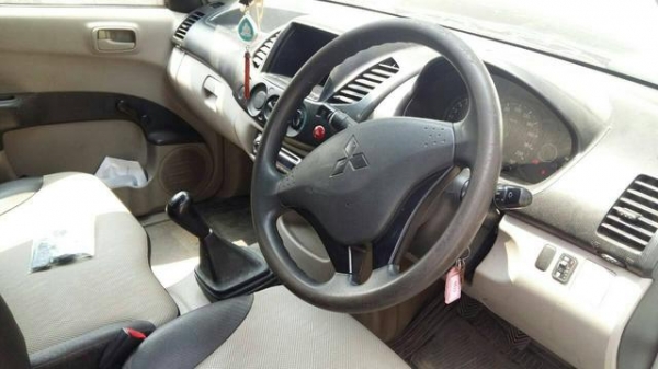 ขาย MITSUBISHI   ปี2009  นำ้มัน+lpg ถังใต้ท้อง เครื่องดี ช่วงล่างดี  สีสวยบาง เเอร์เย็น  ยางดี   ภายในไม่โทรม    087-6835269   (จัดไฟเเนนซ๊ได้ 210000 คับ จัดง่ายไม่ยุ่งยาก