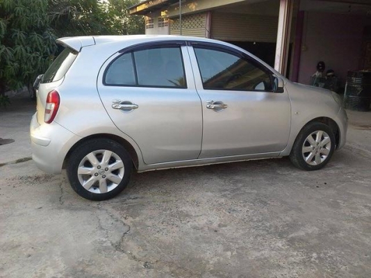 ขายมาร์ช march ปี 2010 เกียร์ออโต้  199,999 บาท