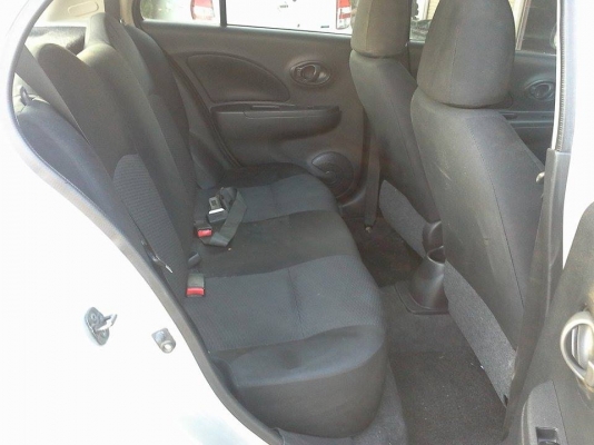 ขายมาร์ช march ปี 2010 เกียร์ออโต้  199,999 บาท