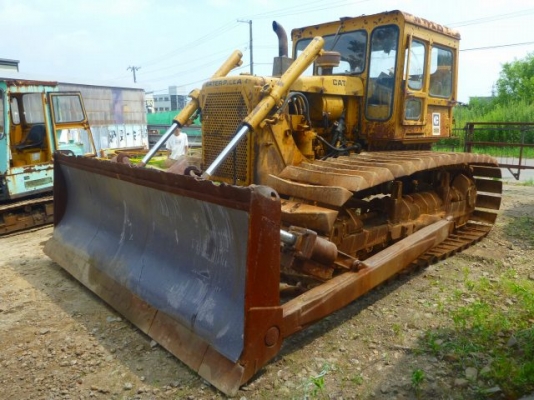 รถดันดินนำเข้า CATERPILLAR D6D