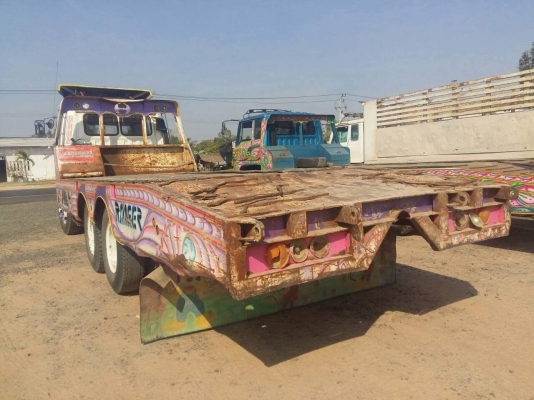 ขายรถ10ล้อ เทรลเลอร์ขึ้นแบคโค 200ได้สบาย พาวเวอร์ เบรกทิฟฟี่ เอกสารพร้อมโอน สนใจโทร 090-8588220คุณนะ 093-3258446คุณบิว หรือเข้าดูสินค้าอื่นๆได้ที่ www.truck.in.th/498 หรือเพจFacebook ณรงค์ ซื้อขายรถมือสอง (เว็บไซต์ส่วนตัว) หรือFacebook คุณนะ รถบรรทุก