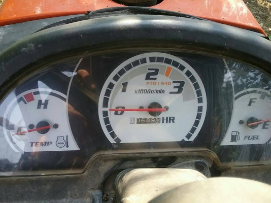 ขายรถไถนั่งขับ24แรงสวยๆพร้อมผาน โลตารี่