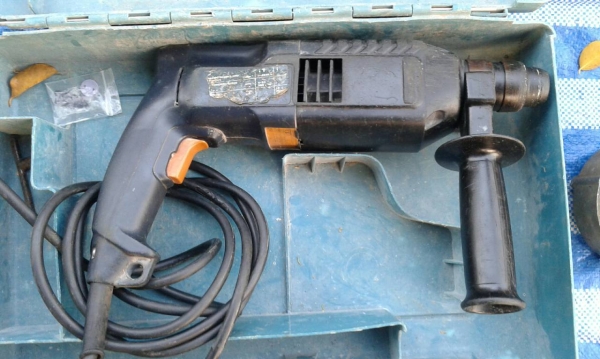 สว่านโรตารีบอสแท้ครับ