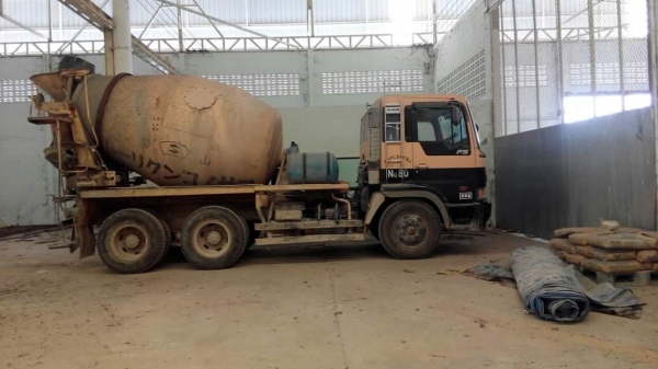 ขายรถโม่ปูน 7คิว HINO 360แรง โม่นอก พ.เพาเวอร์ เบรกทิฟฟี่ ภายในสวย แอร์เย็น เอกสารพร้อมโอน สนใจโทร 090-8588220คุณนะ 093-3258446คุณบิว หรือเข้าดูสินค้าอื่นๆได้ที่ www.truck.in.th/498 หรือเพจFacebook ณรงค์ ซื้อขายรถมือสอง (เว็บไซต์ส่วนตัว) หรือFacebook คุณน