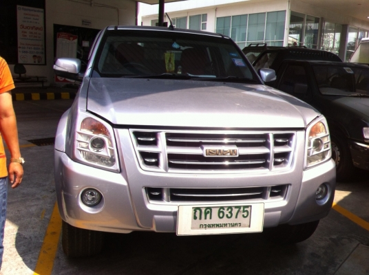 Isuzu 2.5 ยกสูง จดปี2008 วิ่งน้อย มือเดียว ถูกสุดๆ มีรอยข้างล้อนิดหน่อย