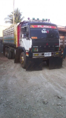 ขายรถ10ล้อ ดั้ม2เพลา FN527M-TD เครื่อง220เทอร์โบอินเตอร์ พ.เพาเวอร์ เบรกทิฟฟี่ ภายในสวย แอร์เย็น เอกสารพร้อมโอน สนใจโทร 090-8588220คุณนะ 093-3258446คุณบิว หรือเข้าดูสินค้าอื่นๆได้ที่ www.truck.in.th/498 หรือเพจFacebook ณรงค์ ซื้อขายรถมือสอง (เว็บไซต์ส่วนต