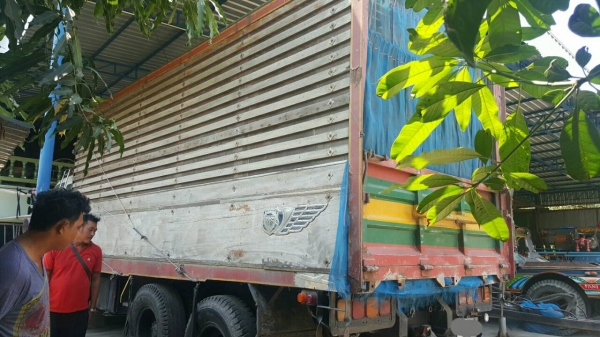 ขายสิบล้อดั้มพ่วงแม่-ลูก ISUZU FXZ23NFY 2เพลา วางเครื่องEP100TC เทอร์โบอินเตอร์ 275 แรงม้า เกียร์อั๋น เบรคทิฟฟี่ แอร์เย็น เอกสารพร้อมโอน  ราคา.1,250,000 บาท ต่อรองได้ โทร.080-1085007 บอล รถอยู่.สุพรรณบุรี