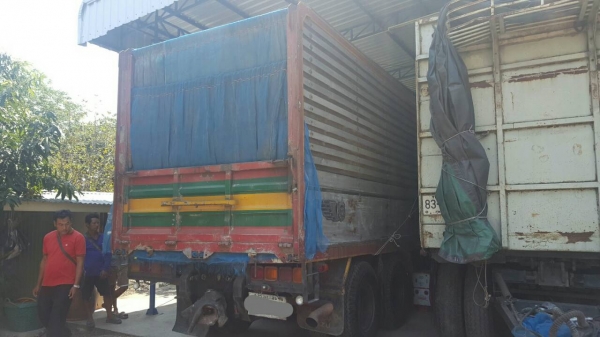 ขายสิบล้อดั้มพ่วงแม่-ลูก ISUZU FXZ23NFY 2เพลา วางเครื่องEP100TC เทอร์โบอินเตอร์ 275 แรงม้า เกียร์อั๋น เบรคทิฟฟี่ แอร์เย็น เอกสารพร้อมโอน  ราคา.1,250,000 บาท ต่อรองได้ โทร.080-1085007 บอล รถอยู่.สุพรรณบุรี