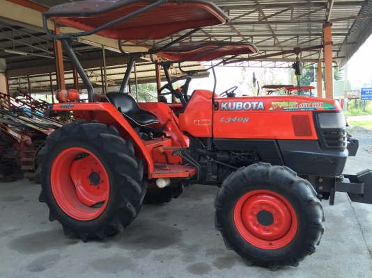 ขายรถไถคูโบต้าL3408 แรง พร้อมอุปกรณ์ ผานพรวน. ขายราคา 198000 บาท สนใจโทร 0819136451. ขอดูภาพเพิ่มได้ ทางline bow 6451. มีบริการจัดส่งฟรีทั่วไทย