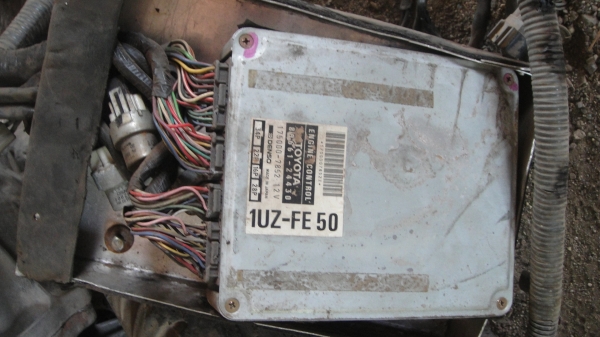 ขายเครื่อง TOYOTA 1UZ พร้อมชุดแก๊สLPG ถังใหญ่2ถัง หม้อต้ม2ลูก ยกลงจากรถ6ล้อ