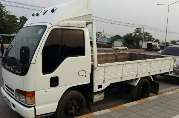 ขายราคา 275,000บ สีล้อ อีซุชุ NKR100 ปะตูเปิด-ปิด สไลค์ 2ข้าง ป้ายเล็กไม่ติดเวลา สภาพดีสวยบางเดิมพร้อมใช้ ทะเบียนพร้อมโอน ขายราคา 275,000บ สีล้อ อีซุชุ NKR100 ปะตูเปิด-ปิด สไลค์ 2ข้าง ป้ายเล็กไม่ติดเวลา สภาพดีสวยบางเดิมพร้อมใช้ ทะเบียนพร้อมโอน