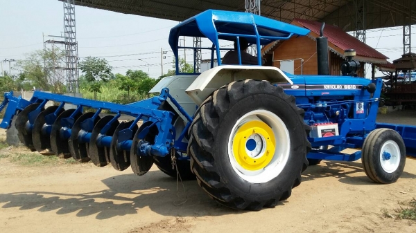 ขายรถไถฟร์อด77ที3 มีไบมีดหน้า และผาน7 ราคา295000บาท สนใจ โทร0813655997 อำพร พาเจริญ ต วังบัว อ คลองขลุง จ กำแพงเพชร ราคานี้ยังต่องลองได้อีกนะครับ