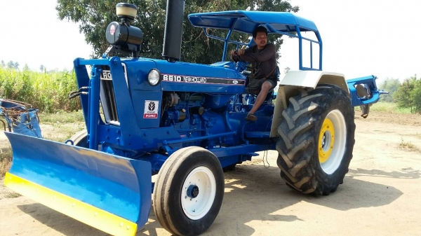 ขายรถไถฟร์อด77ที3 มีไบมีดหน้า และผาน7 ราคา295000บาท สนใจ โทร0813655997 อำพร พาเจริญ ต วังบัว อ คลองขลุง จ กำแพงเพชร ราคานี้ยังต่องลองได้อีกนะครับ