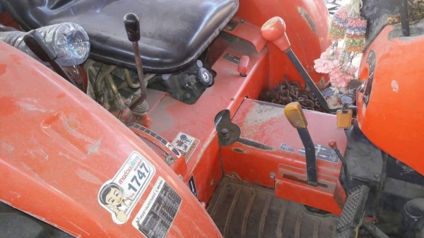 ขาย L3608sp. เดิมๆสวยๆ ชั่งโมงน้อยครับ ยางใหม่ ขาย L3608sp. เดิมๆสวยๆ ชั่งโมงน้อยครับ 1.พร้อมดันหน้า หลัง+ โรตารี่ช้าง 300 ,000. ยางหลังใหม่