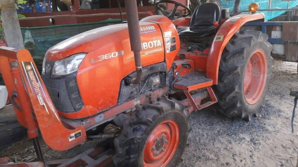 ขาย L3608sp. เดิมๆสวยๆ ชั่งโมงน้อยครับ ยางใหม่ ขาย L3608sp. เดิมๆสวยๆ ชั่งโมงน้อยครับ 1.พร้อมดันหน้า หลัง+ โรตารี่ช้าง 300 ,000. ยางหลังใหม่