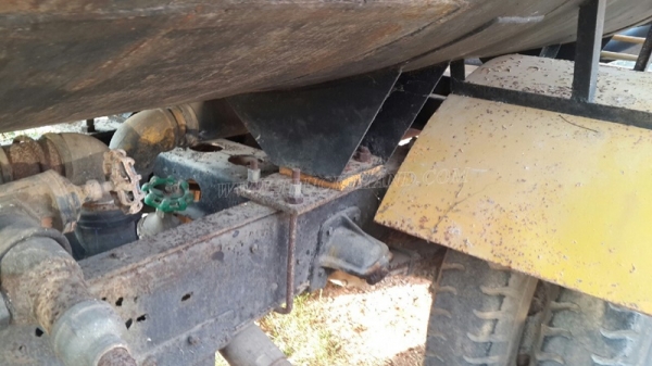 รถบรรทุกน้ำ HINO ไม่มีเอกสาร เดิมเป็นรถอบจ ใช้งานได้ปกติ รถบรรทุกน้ำ HINO ไม่มีเอกสาร เดิมเป็นรถอบจ ใช้งานได้ปกติ