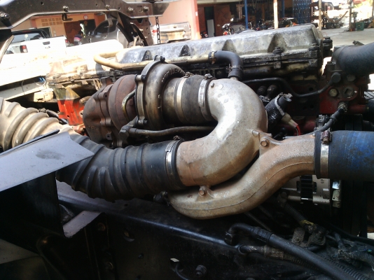 HINO MEGA FL สิบล้อเพลาเดียว หัว-ครัทซี สวยๆครับ