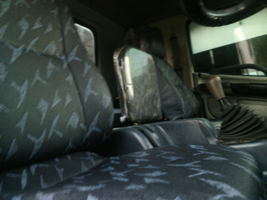 HINO MEGA FL สิบล้อเพลาเดียว หัว-ครัทซี สวยๆครับ