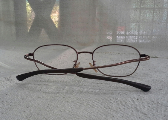 แว่นสายตายาวไททาเนียมบริสุทธิ์  TRUSTAGE made in Japan