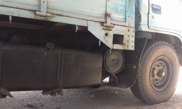 ขายสี่ล้อกลาง 88แรง เครื่องดีเกียเข้าง่าย คัทซีสวยมาก แอร์เย็น ยางดีสี่เส้น