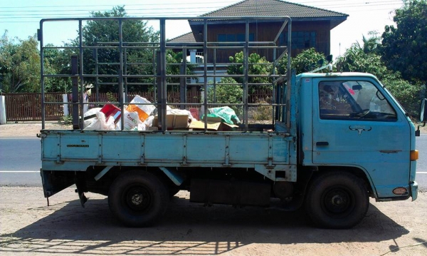 ขายสี่ล้อกลาง 88แรง เครื่องดีเกียเข้าง่าย คัทซีสวยมาก แอร์เย็น ยางดีสี่เส้น