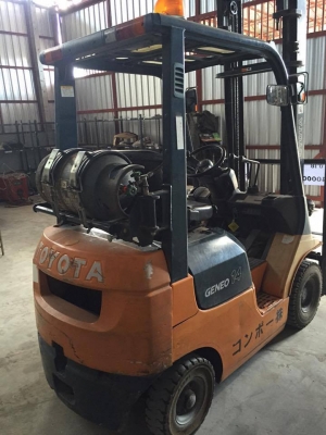 ขายโฟรคลิฟ toyota รุ่น7