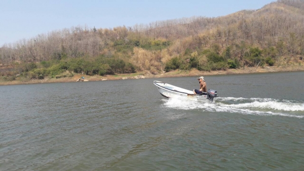 เรือ13ฟุตเครื่องyamaha8แรงราคา68000